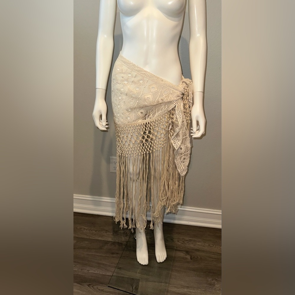 Jens Pirate Booty “Sagrada” Cream Crochet Macrame Fringe Swim Cover-Up OS - Picture 5 of 8
